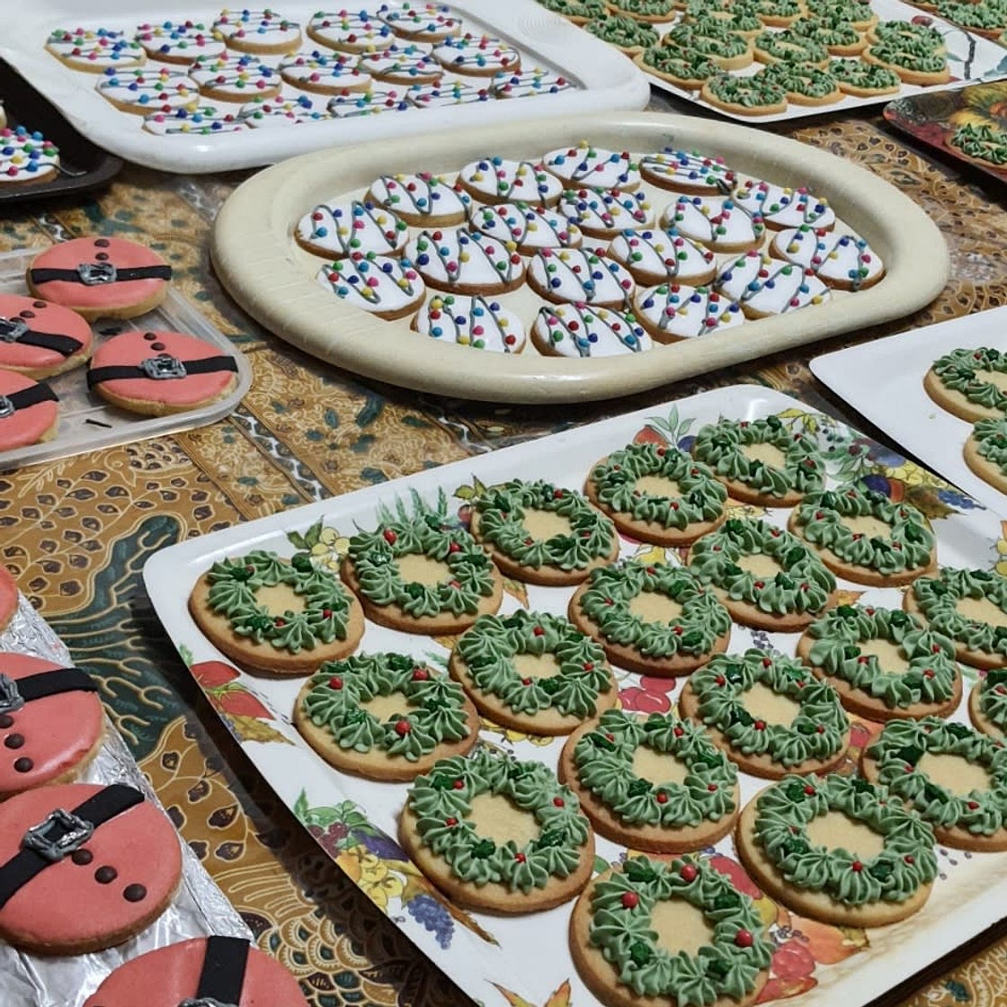 Easy Royal Icing Recipe for Sugar Cookies