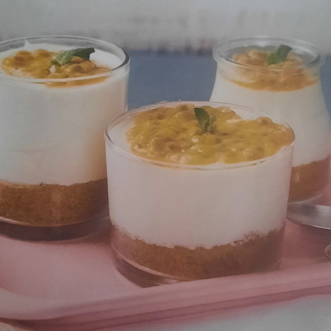 passion fruit cheesecake pots