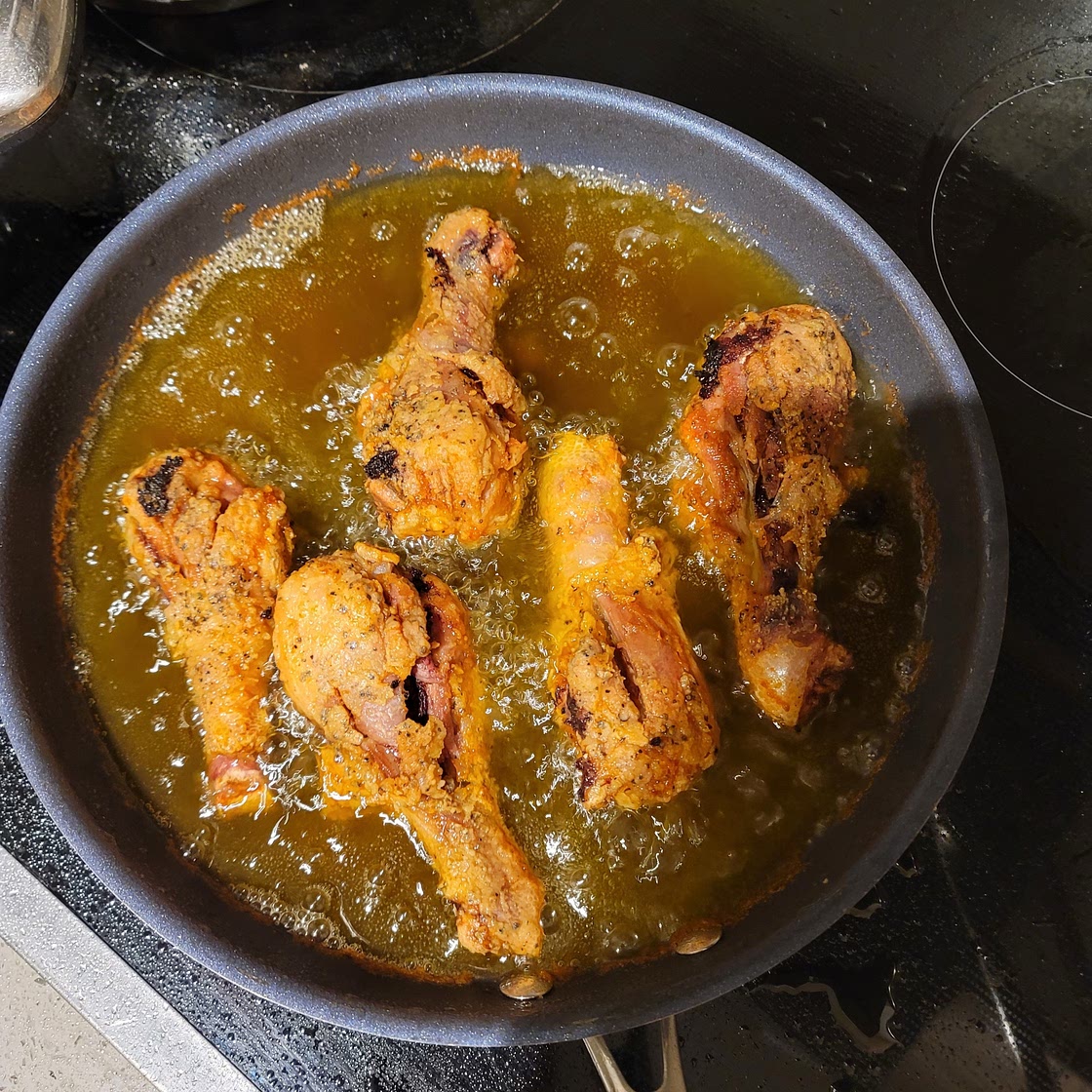 Fried Chicken Legs with Green Beans & Garlic Mashed Potatoes