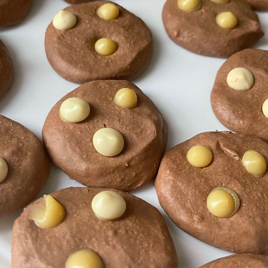 2 ingredient chocolate cookies 