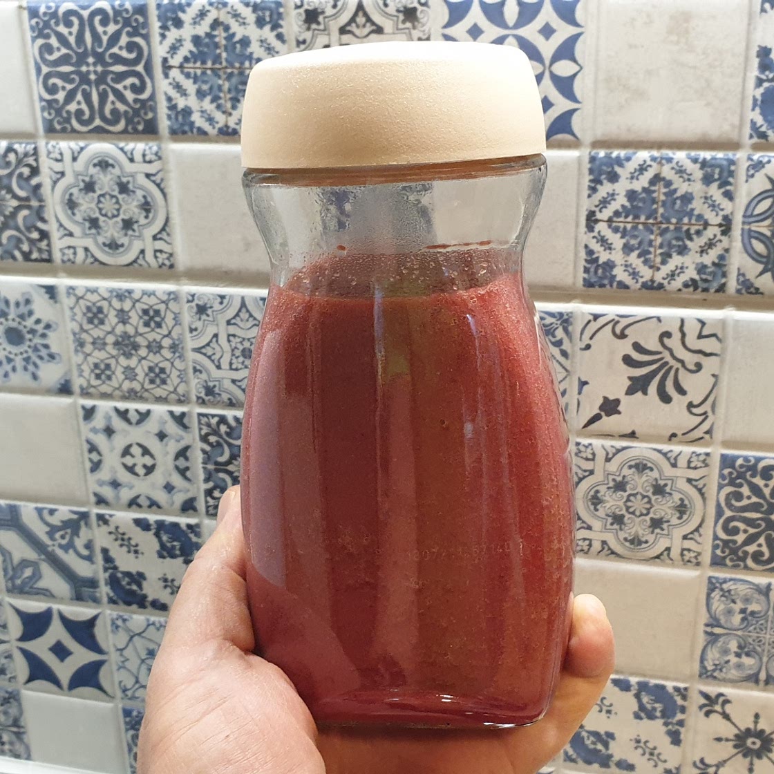 Smoothies with beets and celery