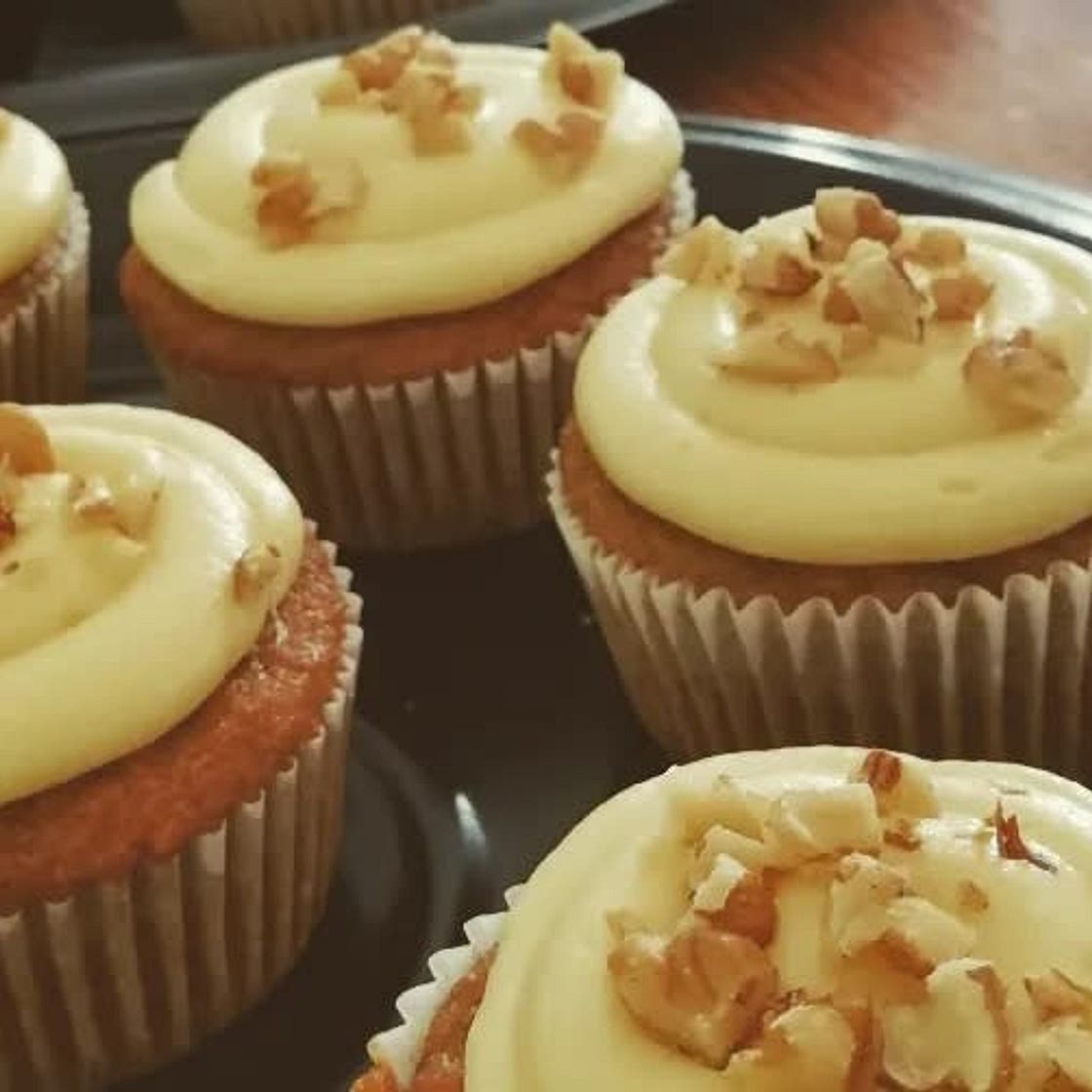Carrot cake cupcakes