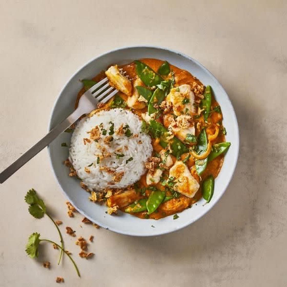 Fragrant Thai red chicken curry