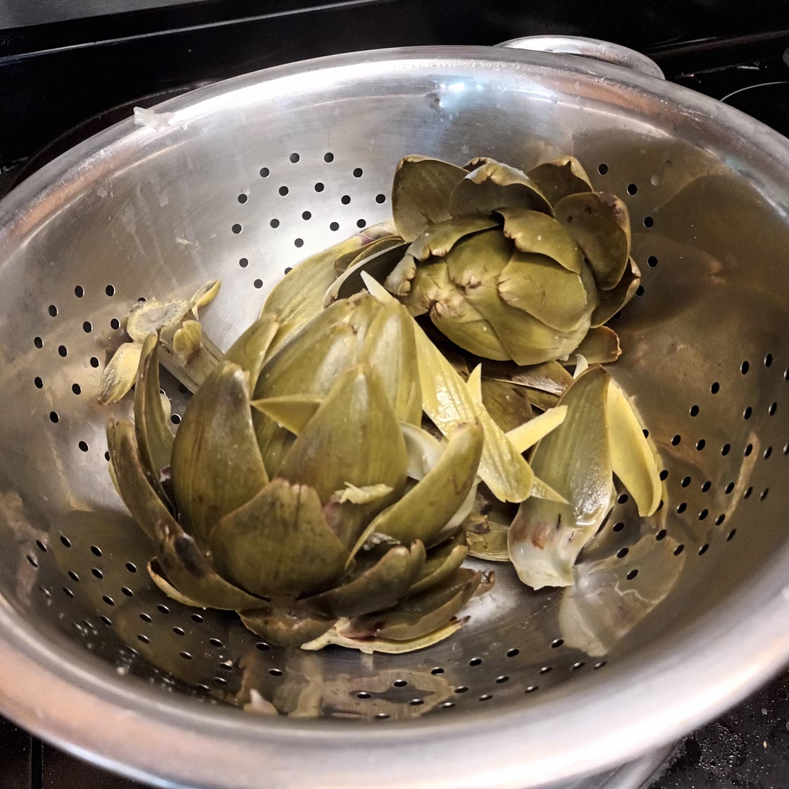 Boiled Aromatic Artichokes