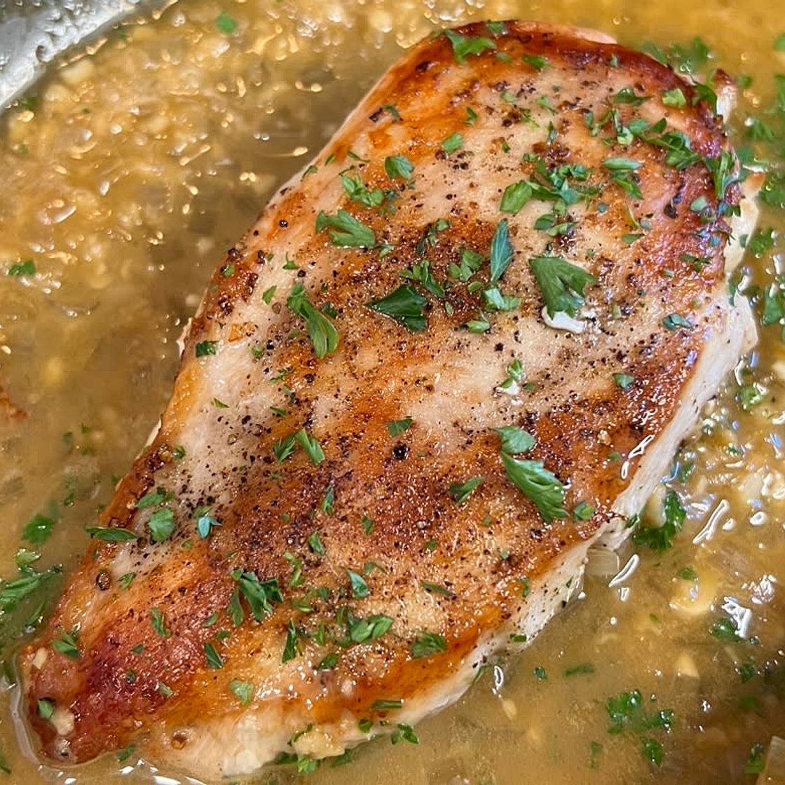White Wine Garlic Butter Pan Sauce
