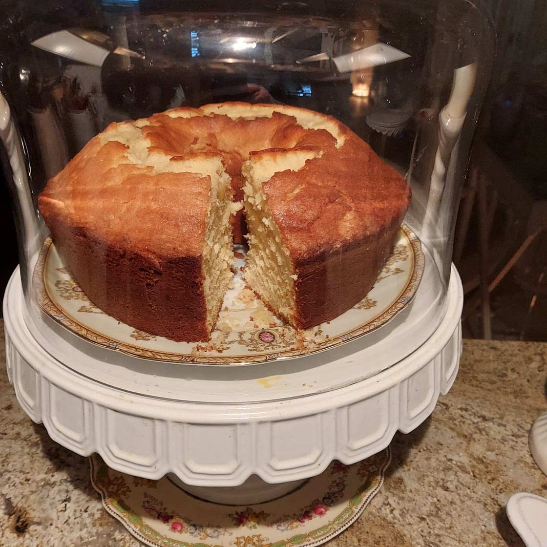 Cold oven pound cake