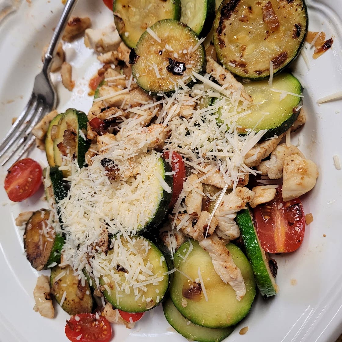 Low Carb Ground Turkey and Zucchini Skillet