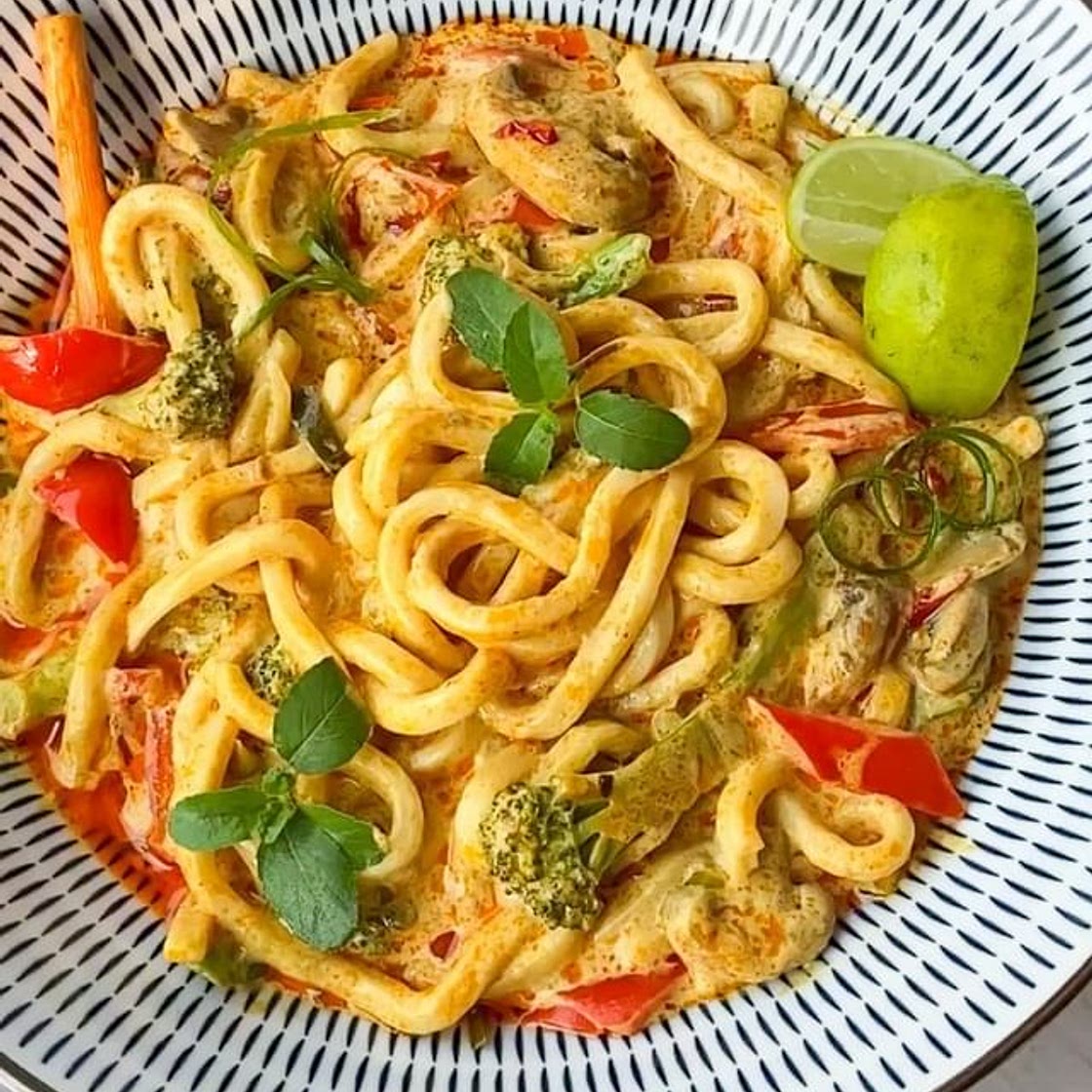 Thai Curry Udon | Vegan 🌱