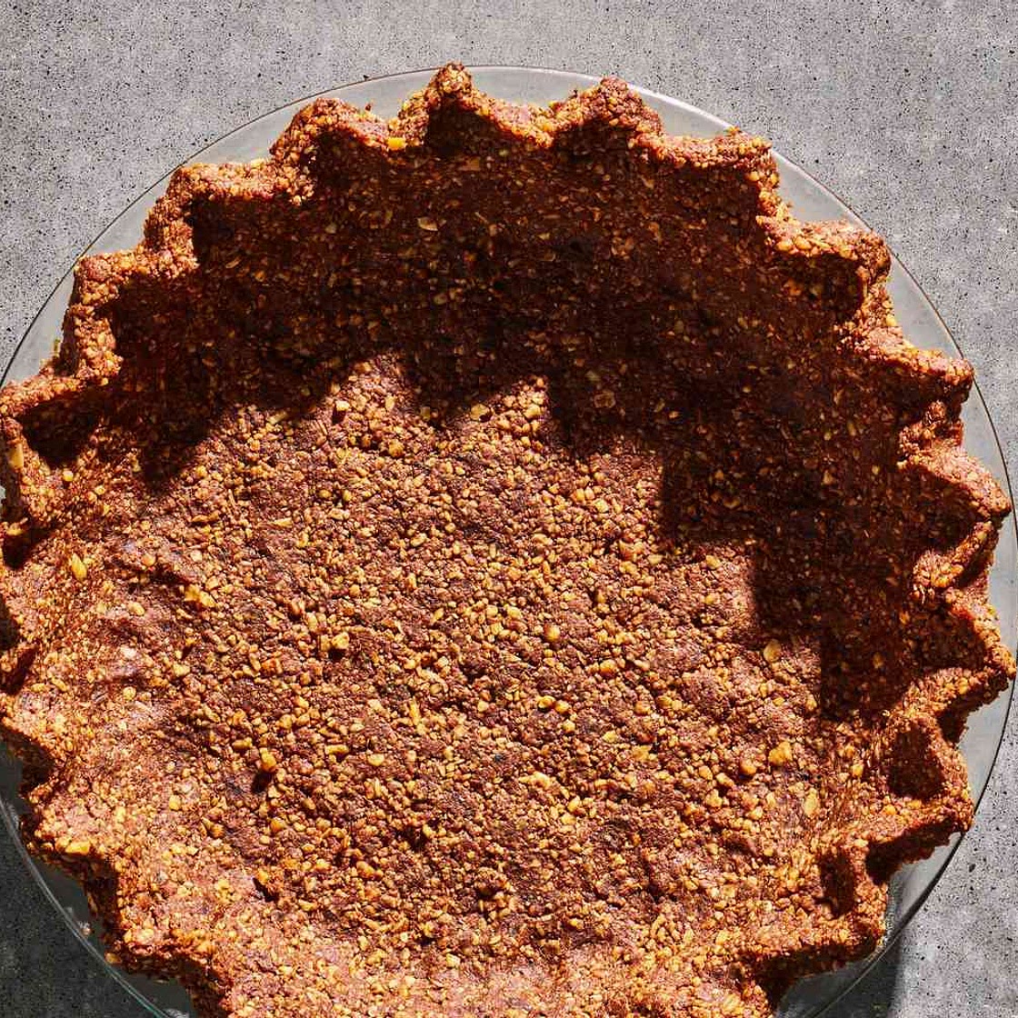 Walnut and Date Piecrust