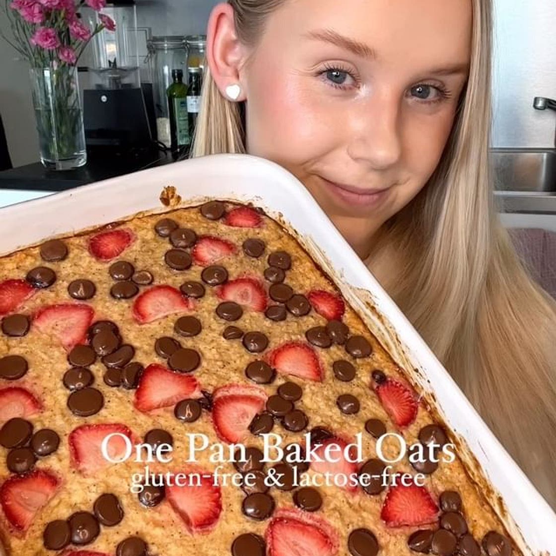 One Pan Baked Oats🤩 This recipe is gluten-free &amp; lactose-fre