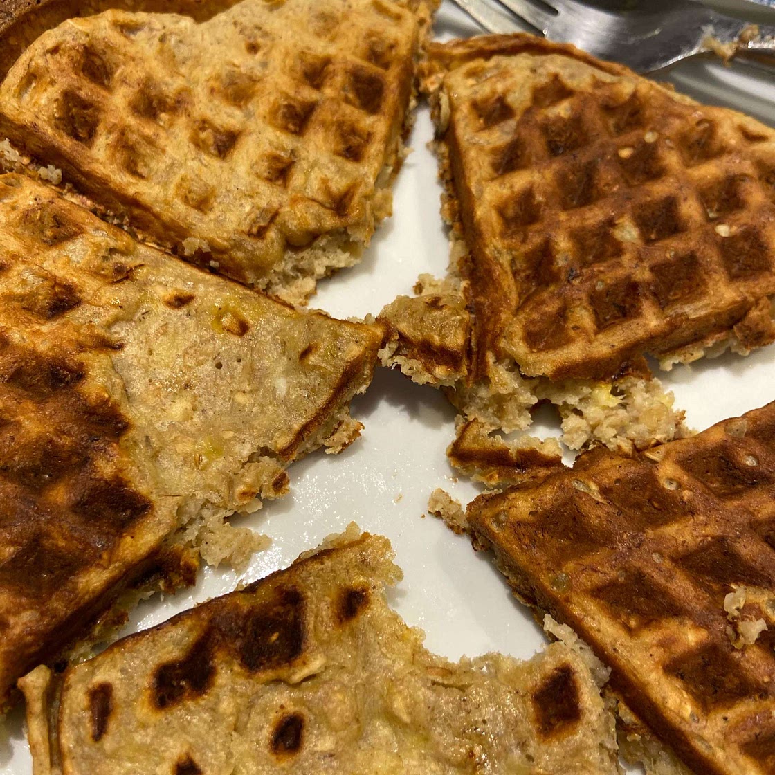 Easy healthy banana oat waffles
