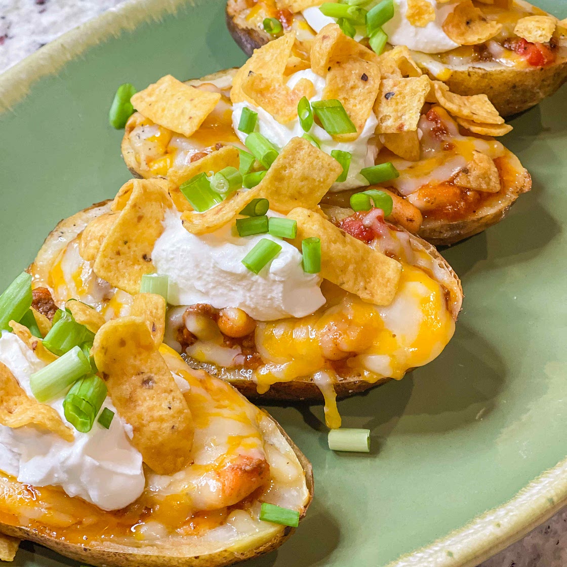 Chili potato skins 