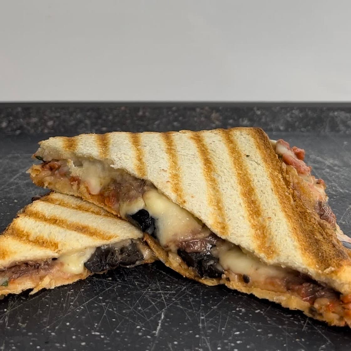 Pizza Napoli sandwich