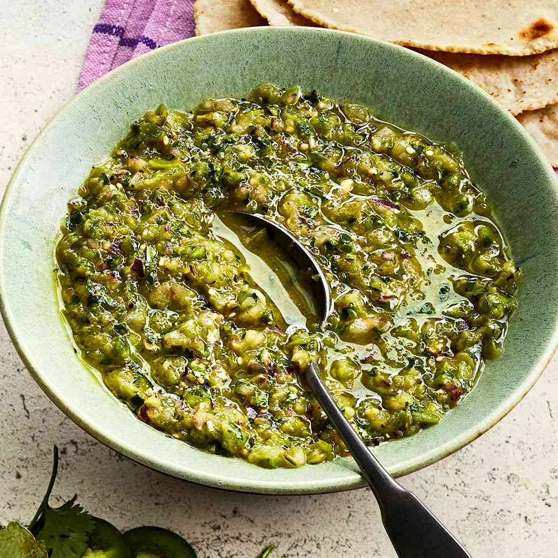 Tomatillo Salsa Cruda