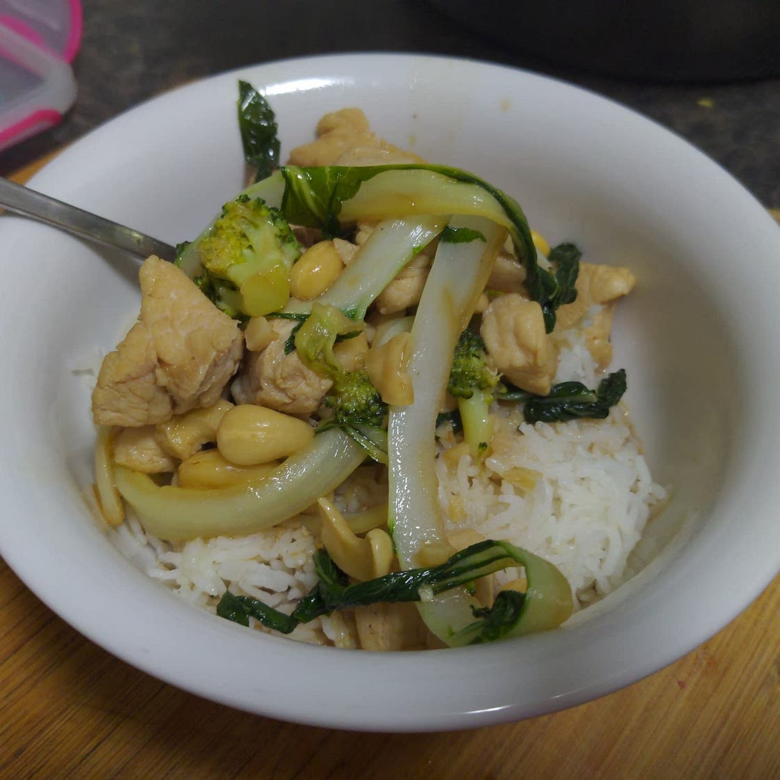 Chicken, Cashew and Broccoli Stir Fry