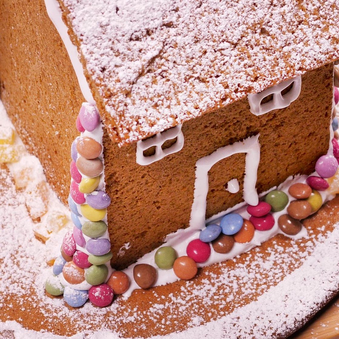 Bonhomme et maison en pain d'épices