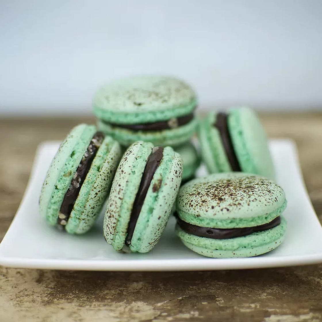 Macarons menthe chocolat