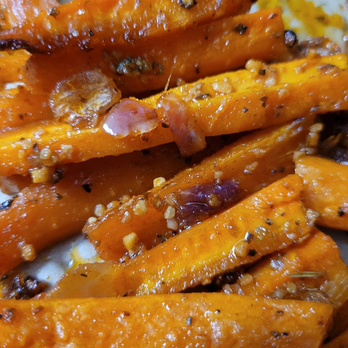 Garlic-Roasted Carrots
