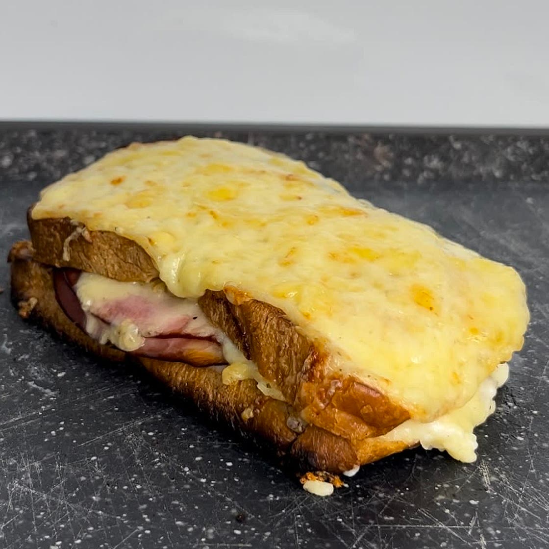 Sandwiches around the world | Croque Monsieur - France