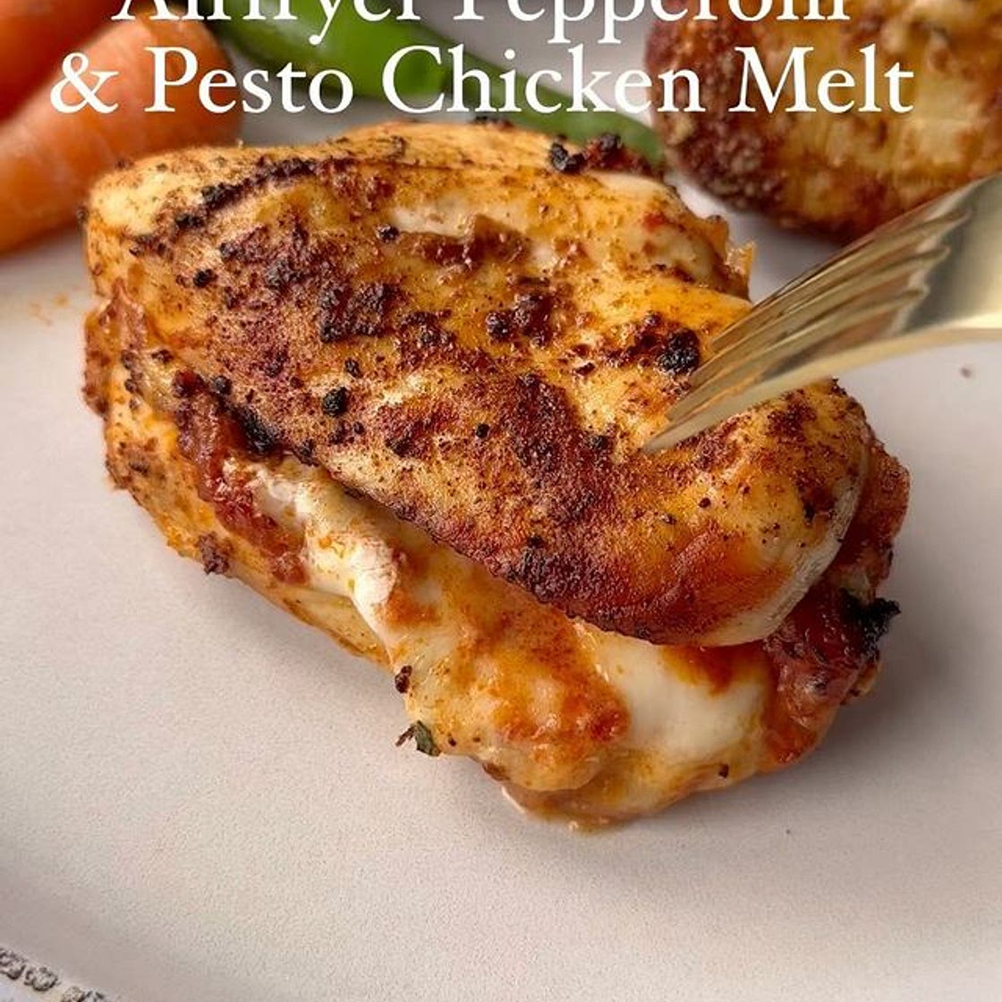 Airfryer Pepperoni &amp; Pesto Chicken Melt 🍗 🧀