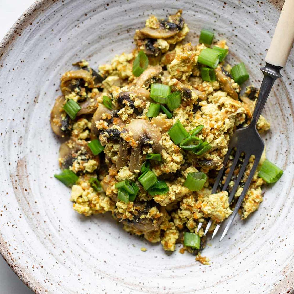 Spicy Tofu Scramble Recipe with Mushrooms and Bell Peppers
