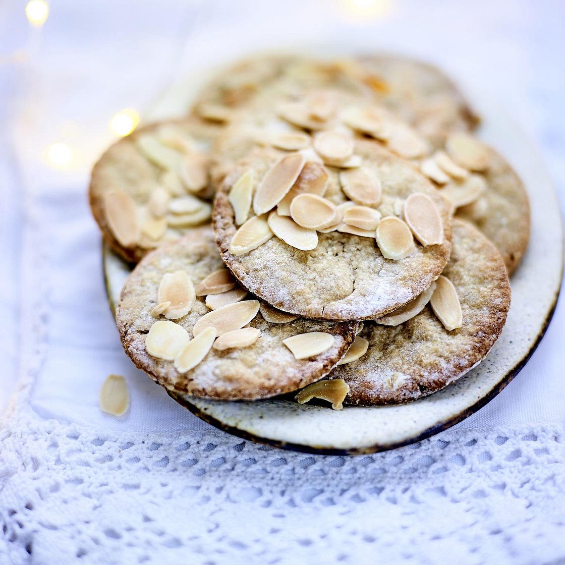 Biscuits aux amandes, flocons d’avoine et farine de lin