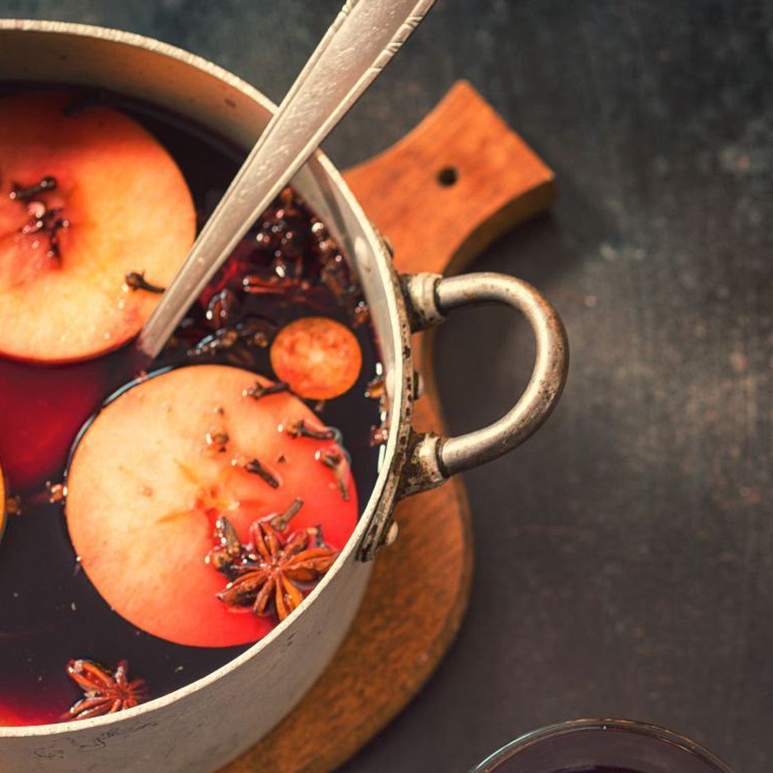Comment faire du vin chaud de Noël maison ? - Elle