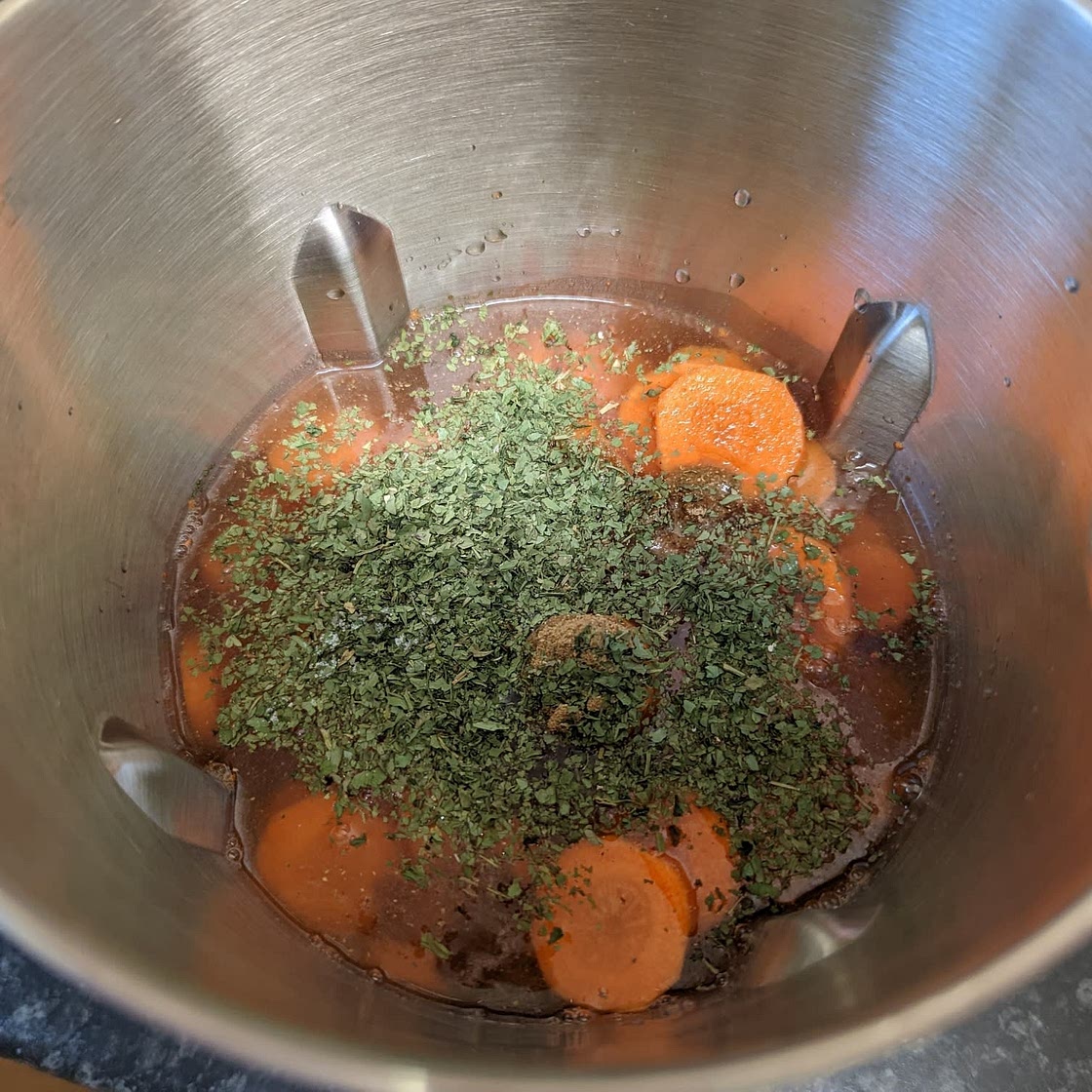 Carrot & coriander soup