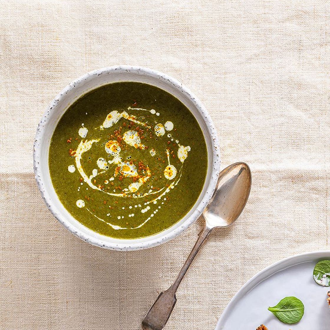 Velouté de mâche, poire et curry