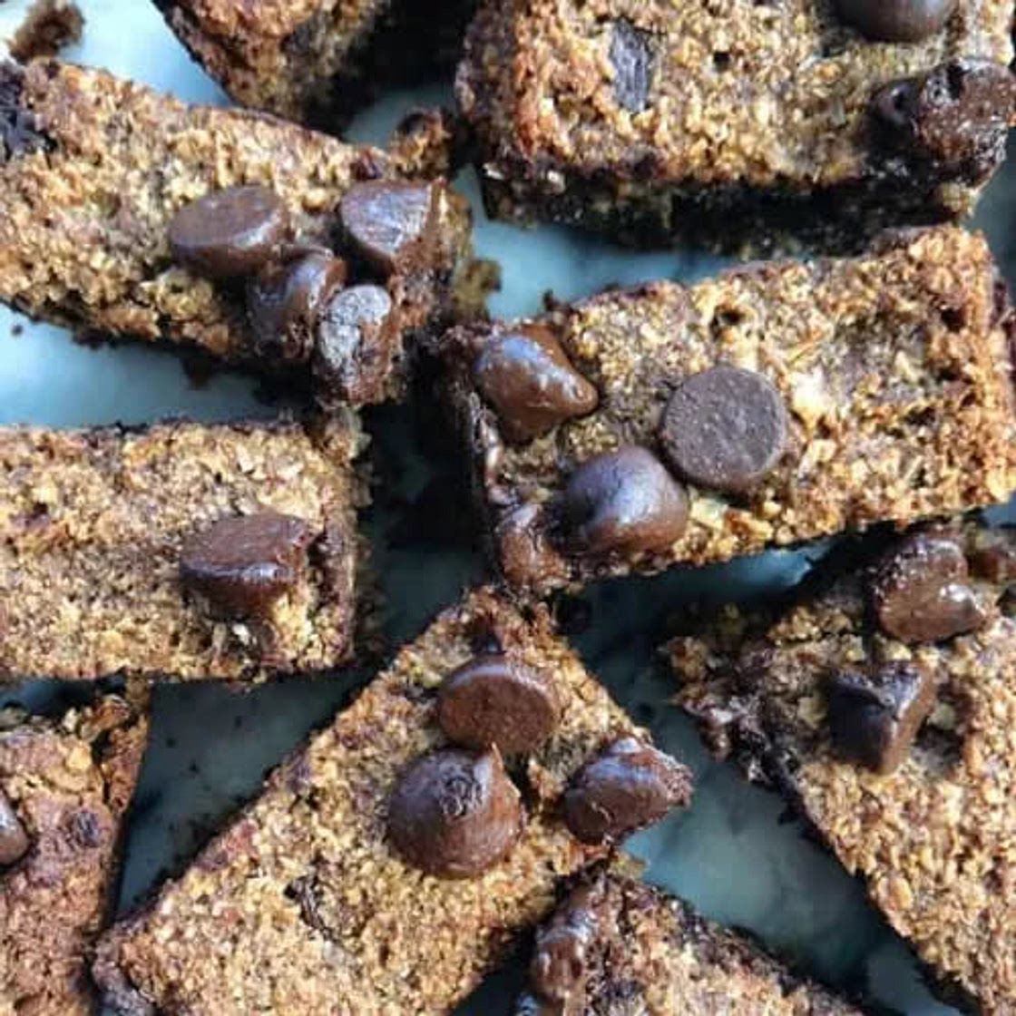 Chocolate Almond Pulp Oat Bars