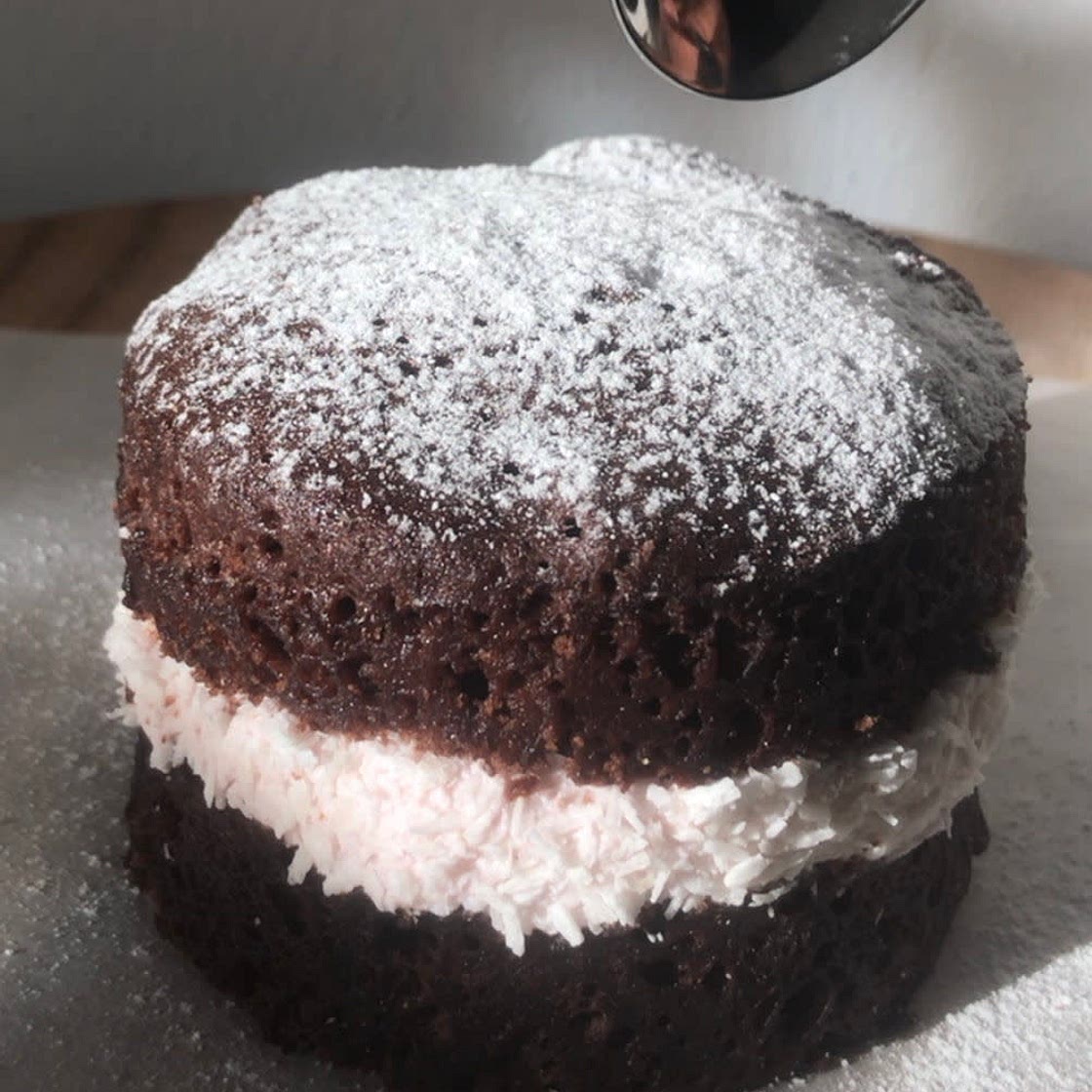 Bounty mug cake