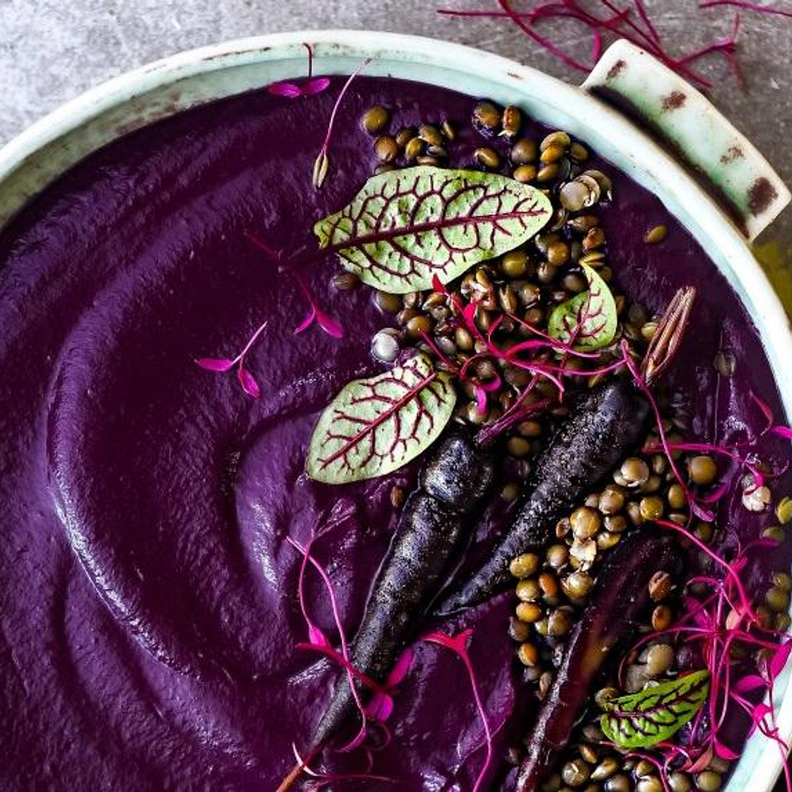 Soupe au chou rouge et pomme de terre - Des soupes violettes qui mettent de la couleur dans l’hiver - Elle à Table