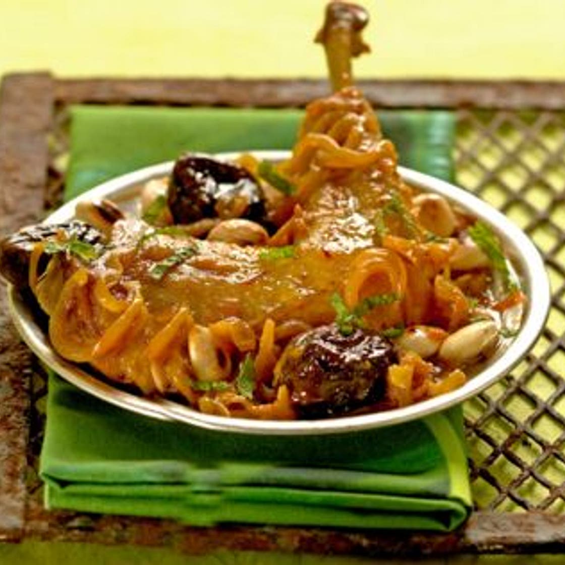 Tajine de poulet aux fruits secs