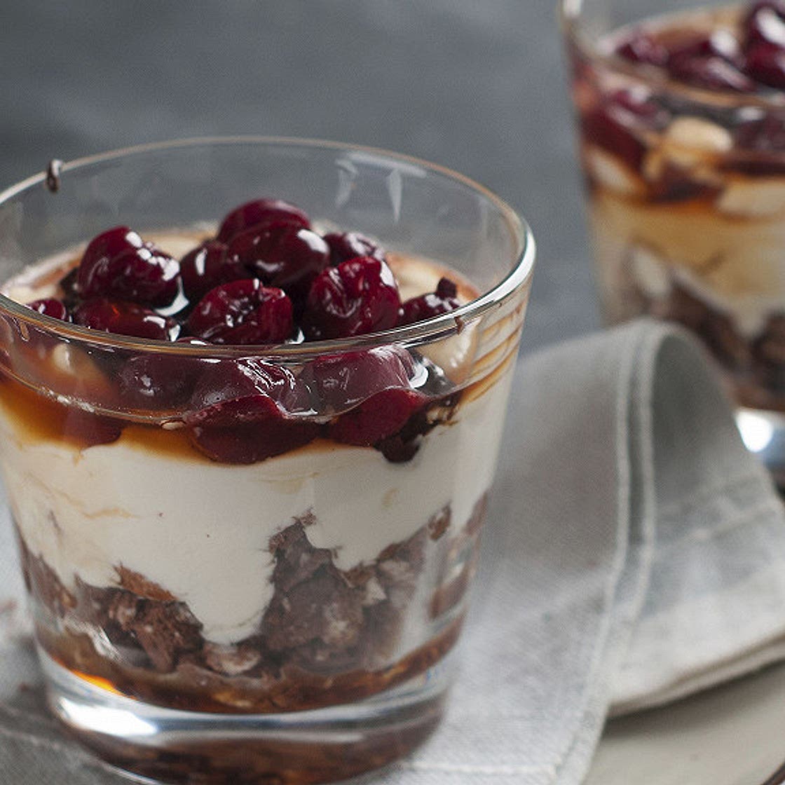 Forêt noire en verrines aux restes de gâteau au chocolat