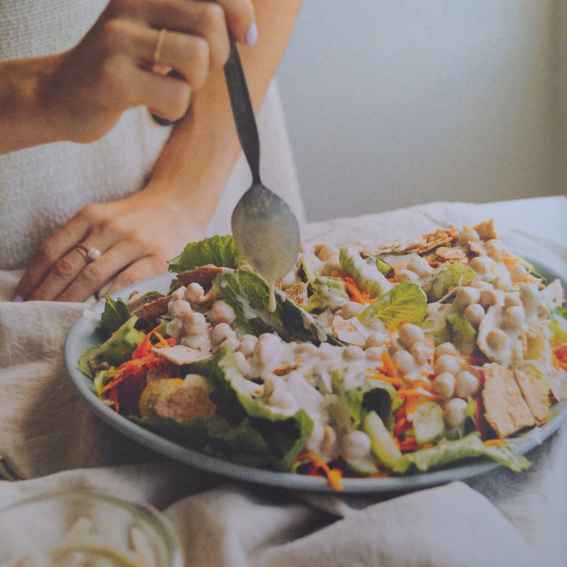 Salade de houmous décomposée