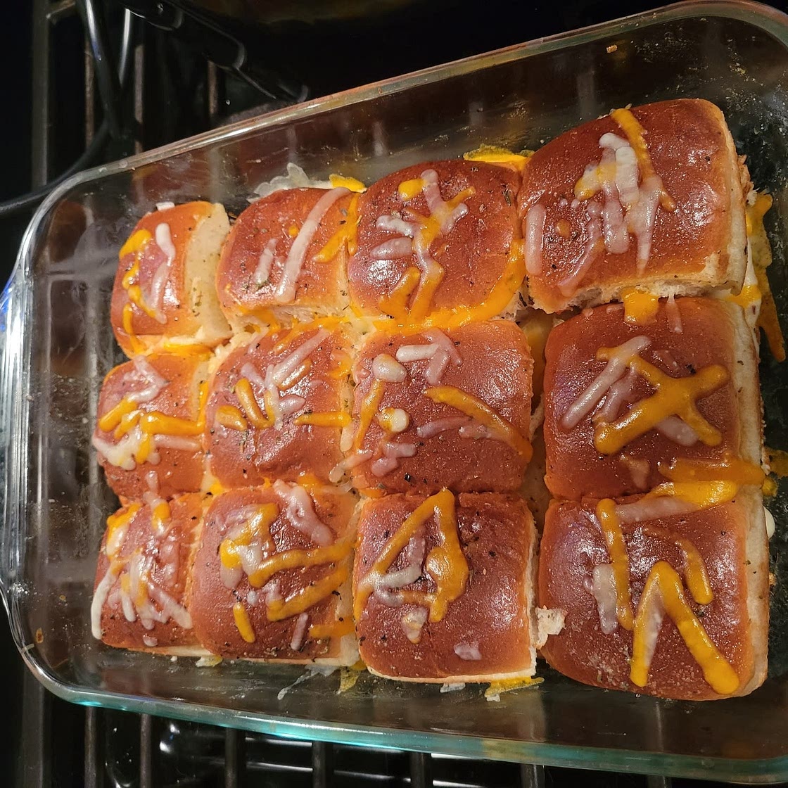 Easy Chicken Parmesan Sliders (Made with Hawaiian Rolls)