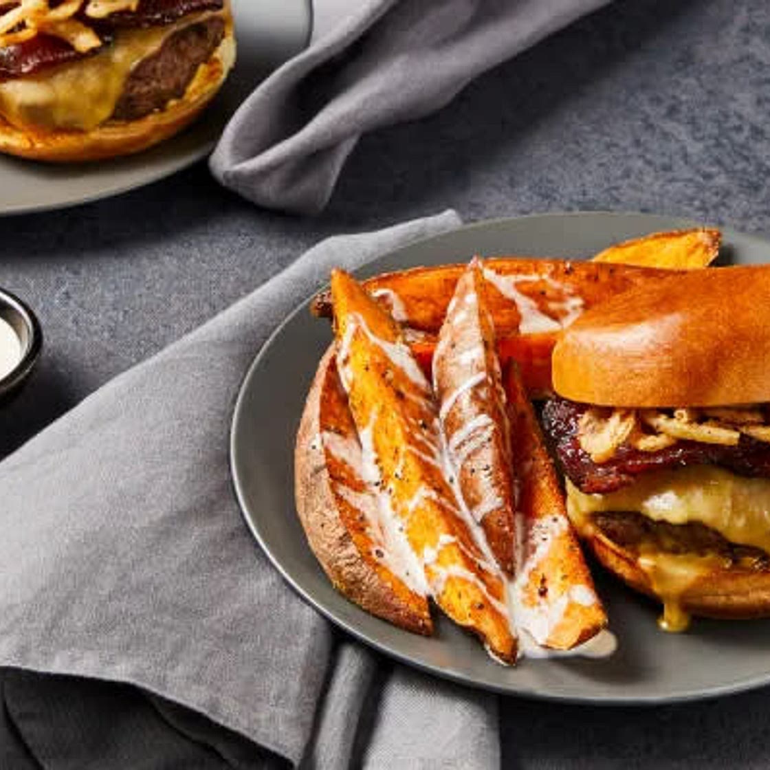 Sweet & Spicy Bacon Gouda Burgers 