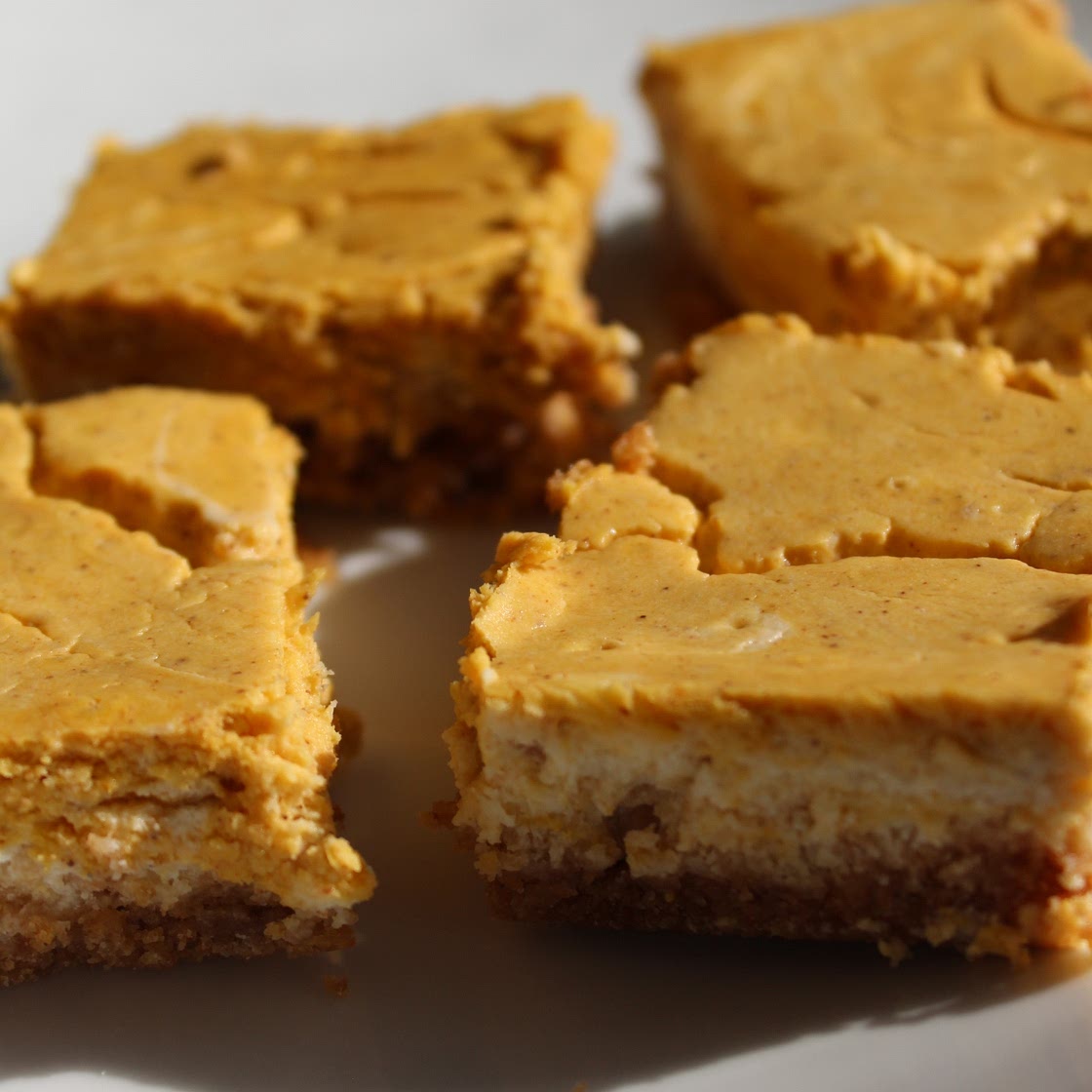 Pumpkin Pie Cheesecake Bars