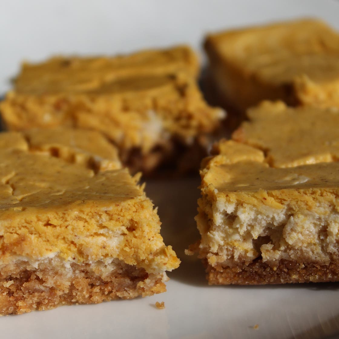 Pumpkin Pie Cheesecake Bars