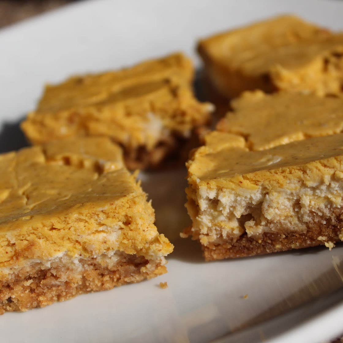 Pumpkin Pie Cheesecake Bars