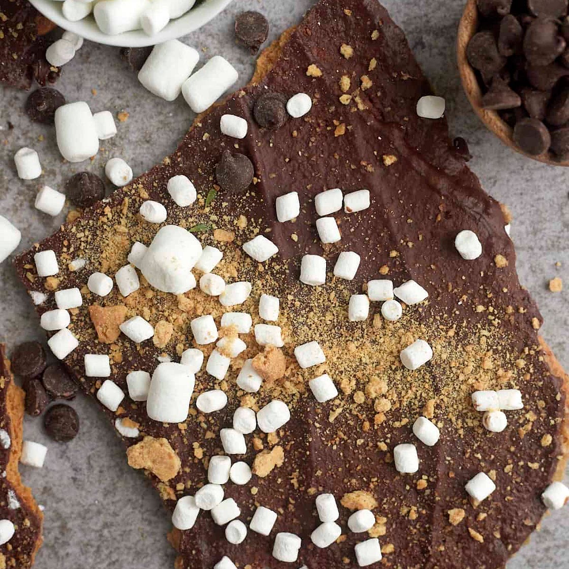 S'mores Graham Cracker Toffee Bars