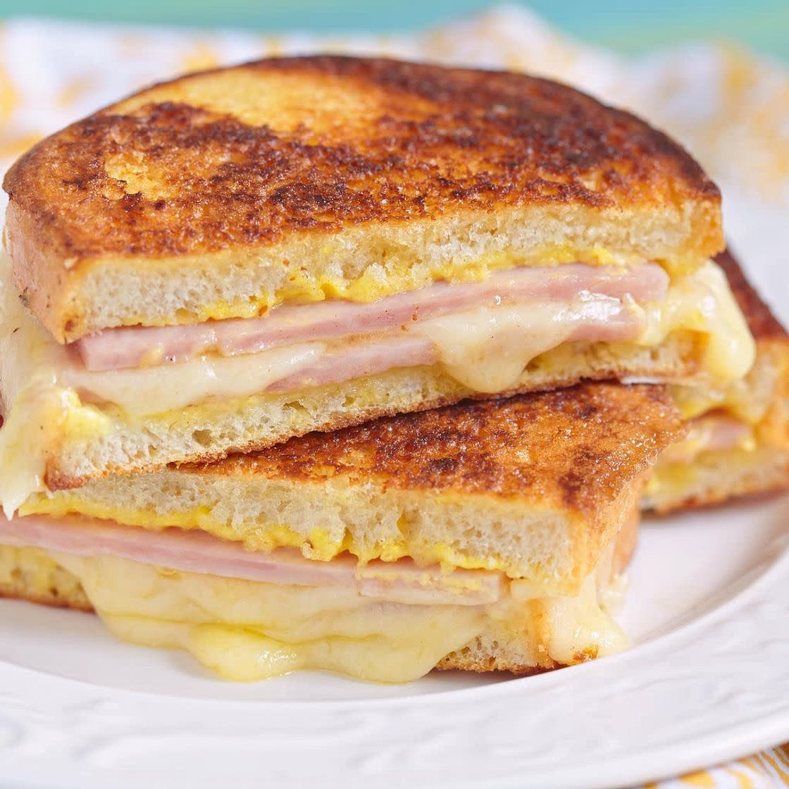 Croque monsieur/ croque madame