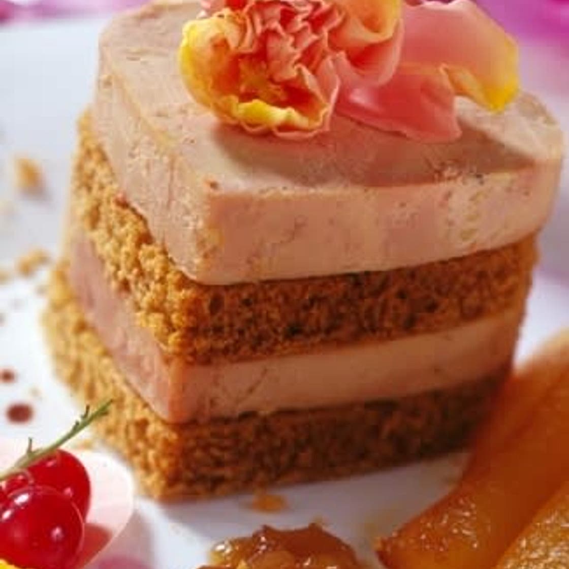 Millefeuille de Foie Gras au pain d'épices et poires caramélisées