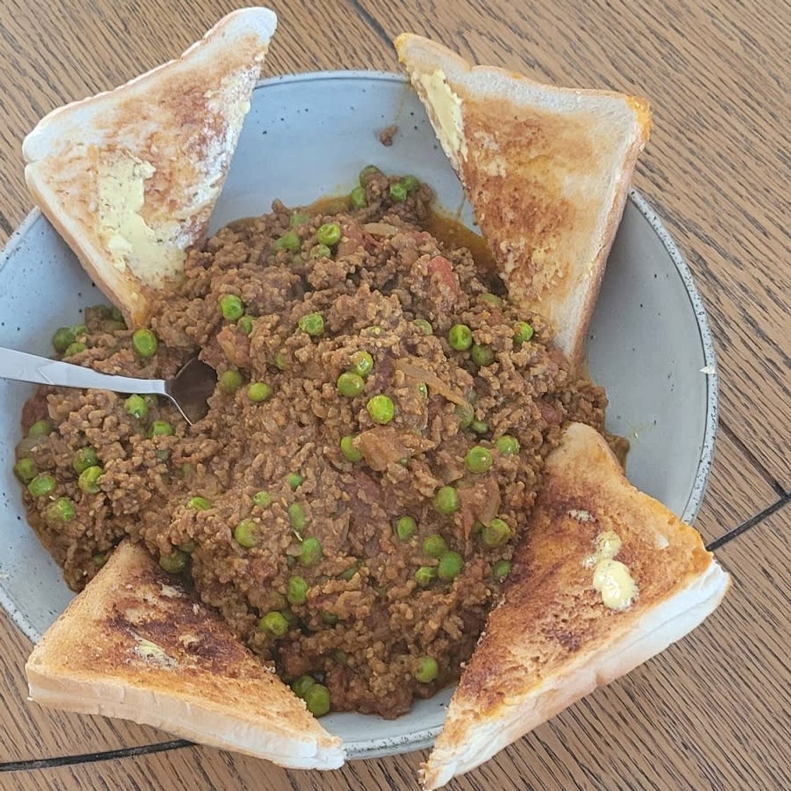 Keema Curry - Easy Mince Recipe {Ready in Under 30 Minutes}