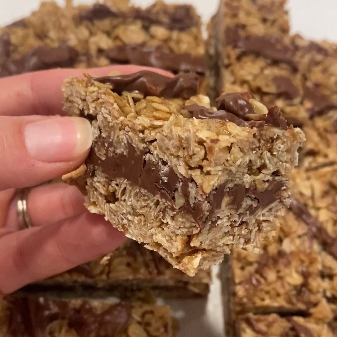 No bake chocolate peanut butter bars for