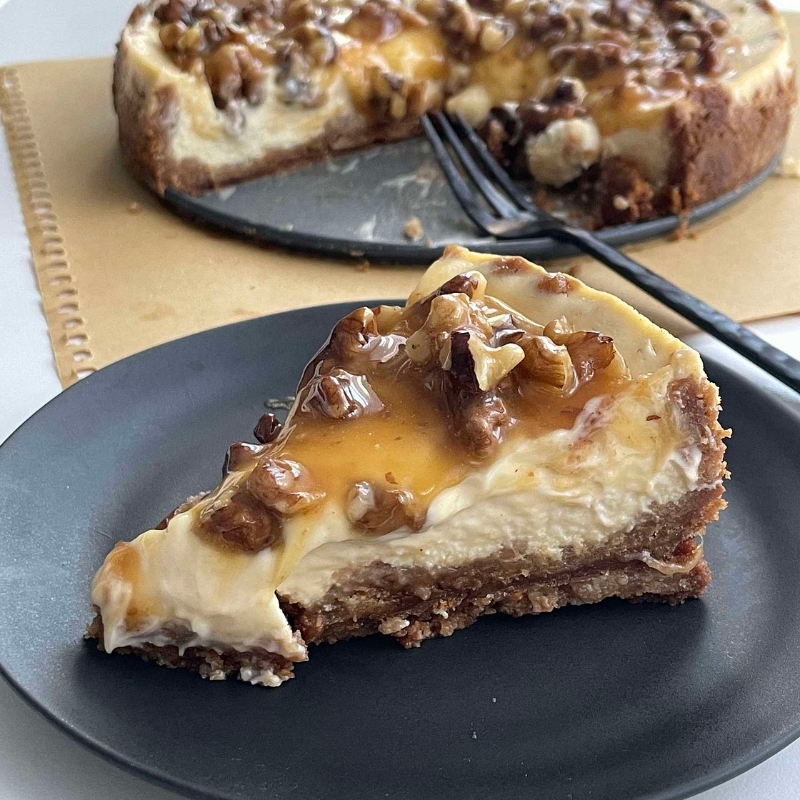 Walnut caramel cheesecake 