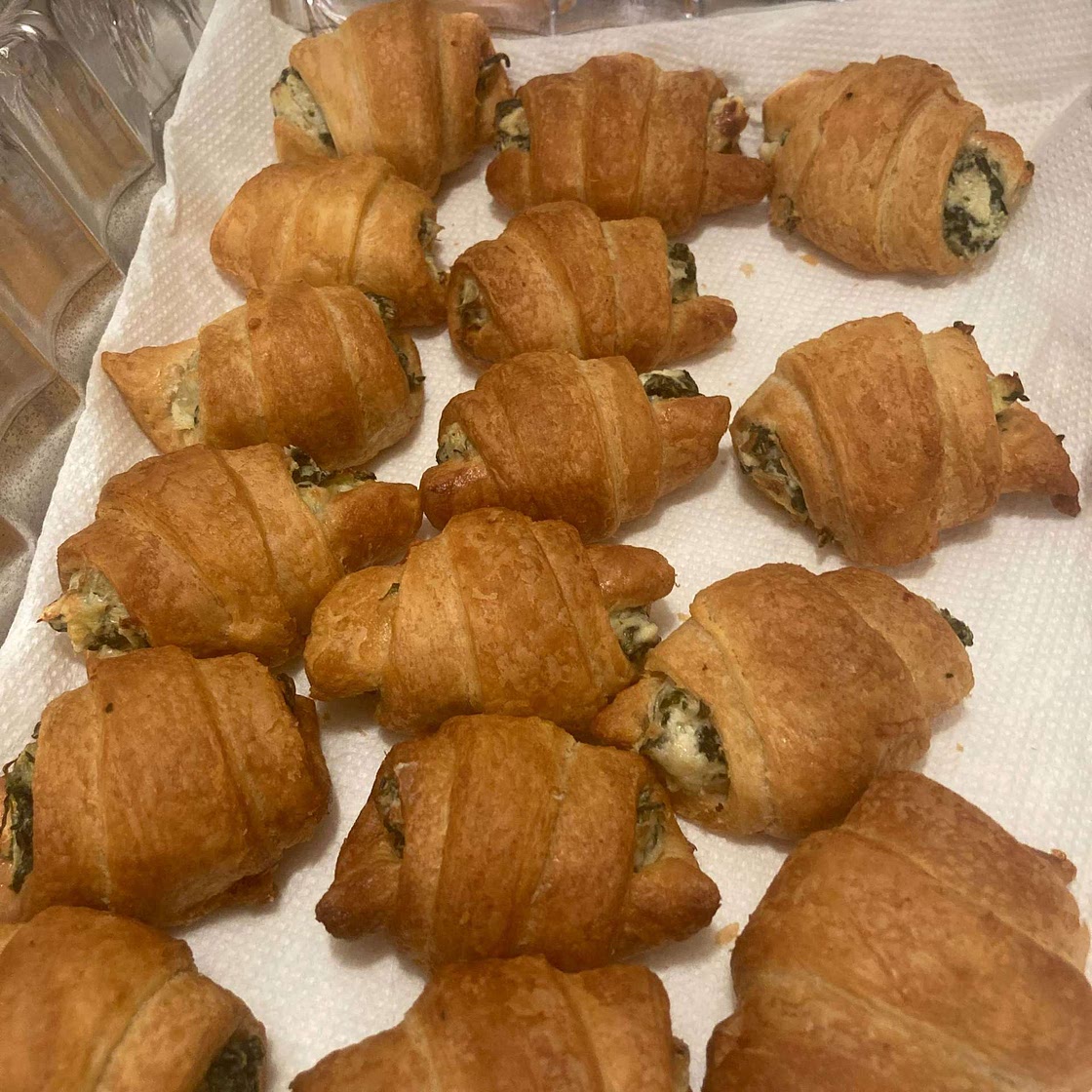 Air Fryer Spinach-Artichoke Crescent Bites