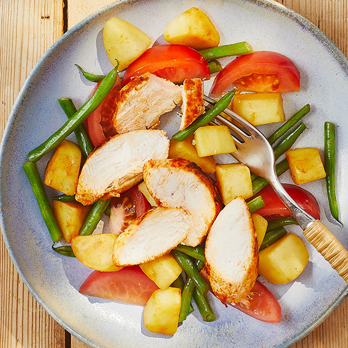 Warm paprika chicken salad