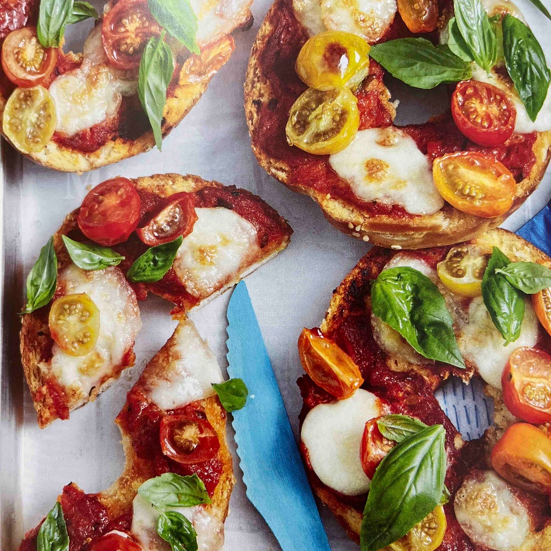 Margherita Bagel pizzas