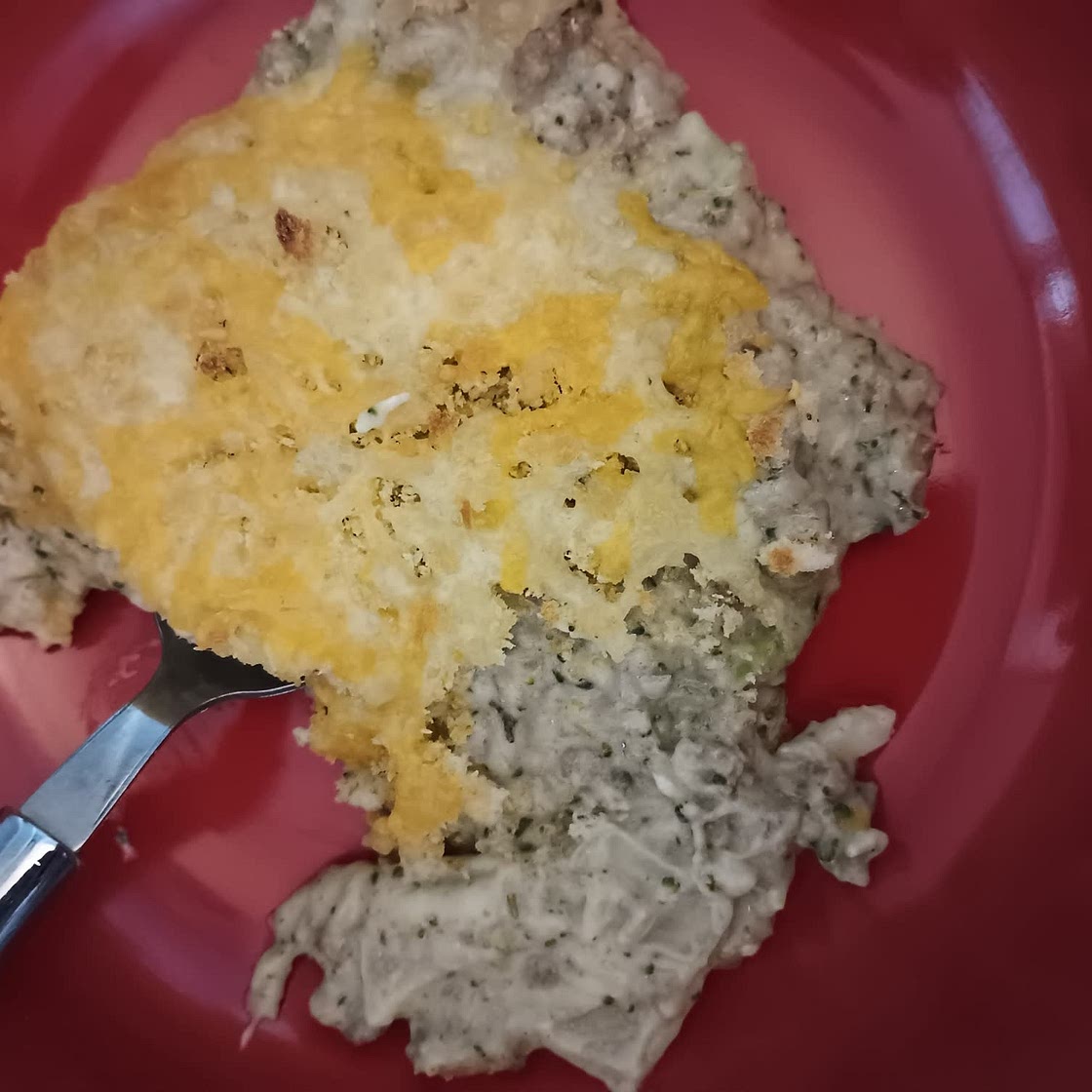Cheesy Ground Beef & Broccoli Casserole